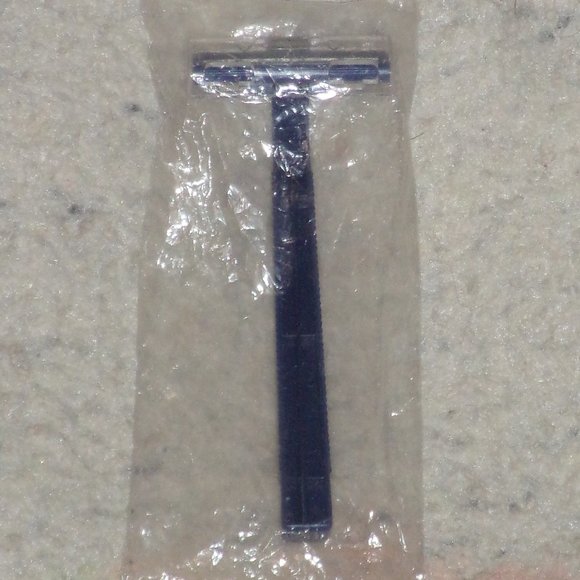 Blue Plastic Men's Disposable Shaving Razor Never Used - Picture 5 of 13